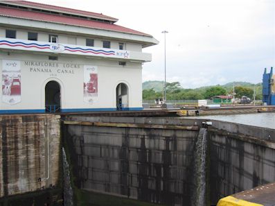 Miraflores Lock * Panama Canal * El Canal de Panama